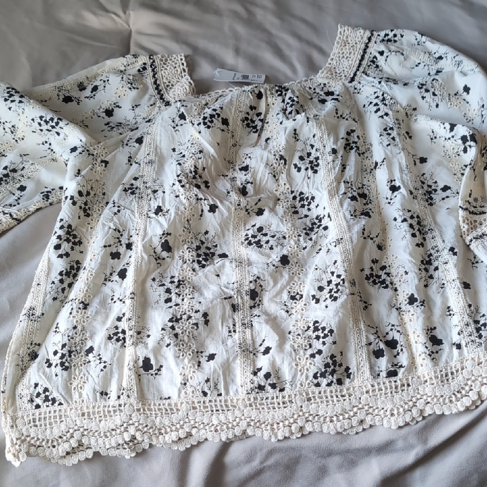 Cato Black and White Floral Lace Blouse